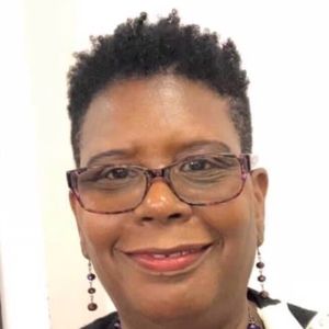 Meet your Posher, Dena